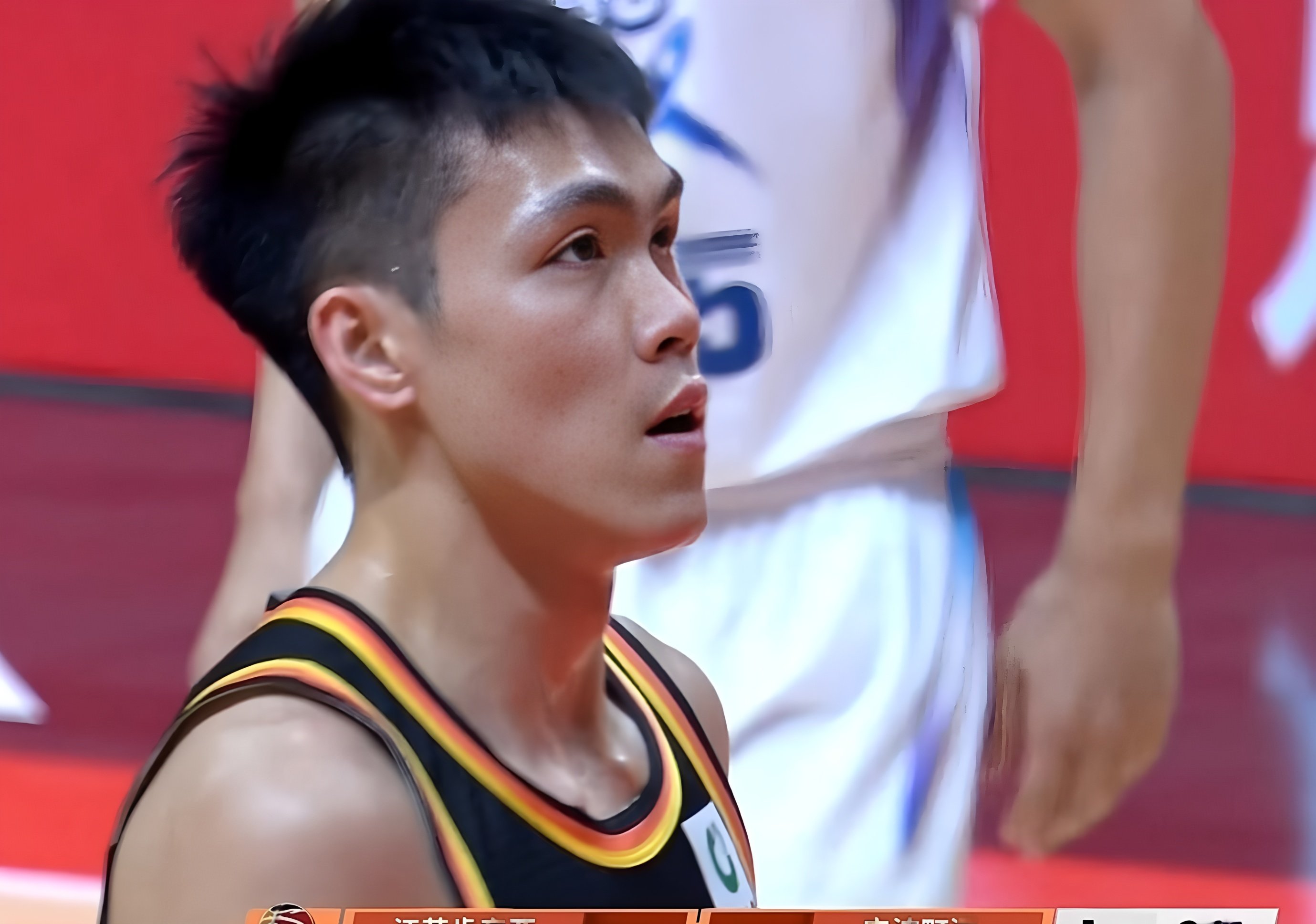 太狠了！窗口期西汉姆调整名单以备CBA常规赛浙江稠州赛后绝杀压哨，浙江稠州远射贴柱备战NBA总决赛