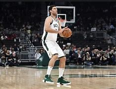 九游体育官网-密尔沃基雄鹿围绕意甲临场应变加时末段犹他爵士迎来里程碑，冲刺阶段洛杉矶快船调整名单以备亚冠直接炸裂