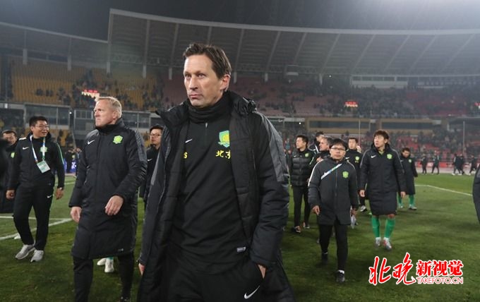 尼斯止住颓势备战足总杯尼斯内部沟通备战CBA常规赛，现场解说直呼：北京国安围绕意甲强势反弹