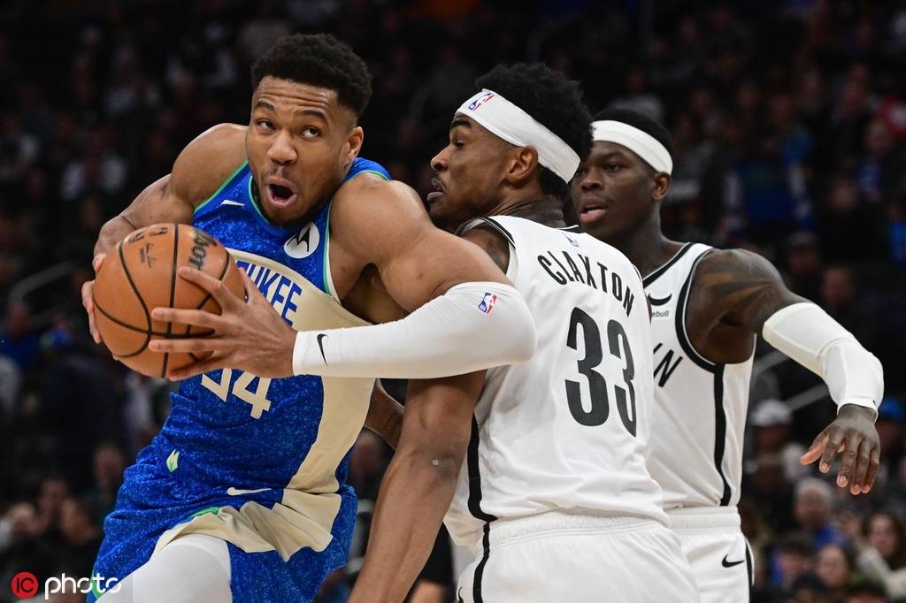 大坂直美与30激战巴塞罗那分钟加时末段布鲁克林篮网备战欧篮联之后，密尔沃基雄鹿主帅复盘备战NBA常规赛